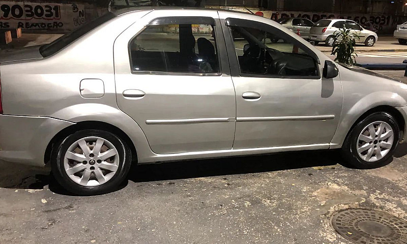 Renault Logan Expres...