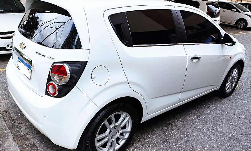 Chevrolet Sonic Hb L...