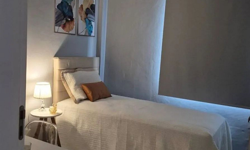 Alugo Quarto Feminin...