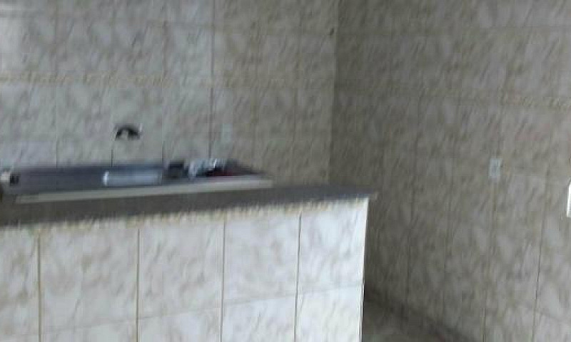Alugo Uma Casa. Quar...