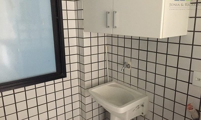Amplo Apartamento Pe...
