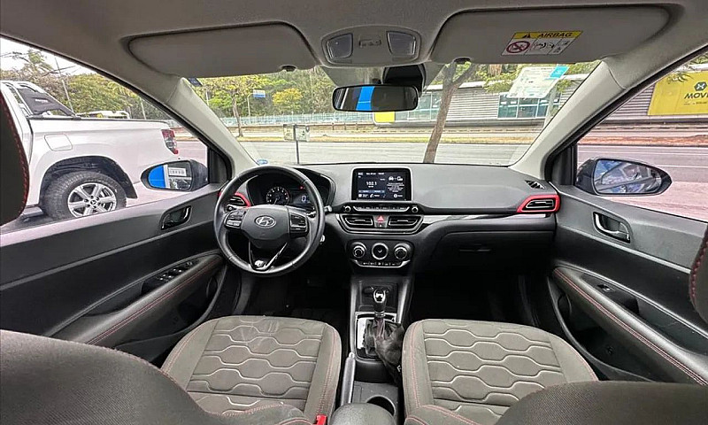 Hyundai Hb20X Evolut...