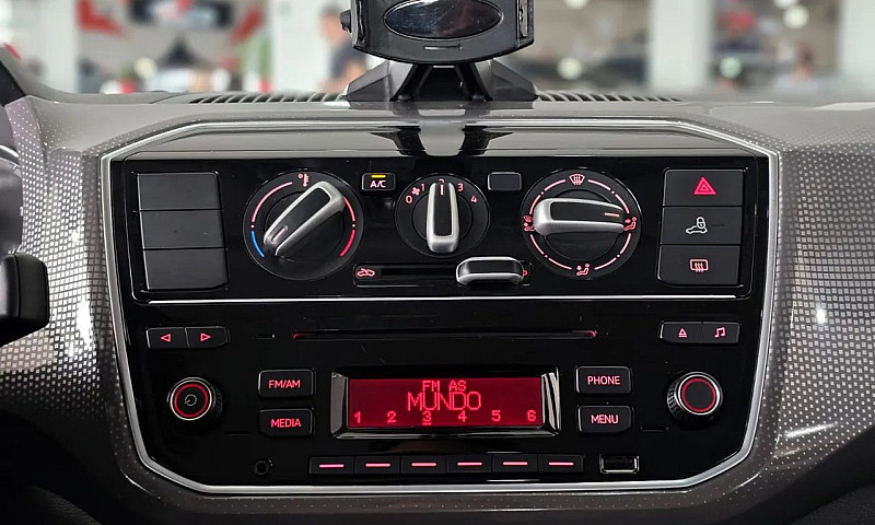 Volkswagen Up! Cross...