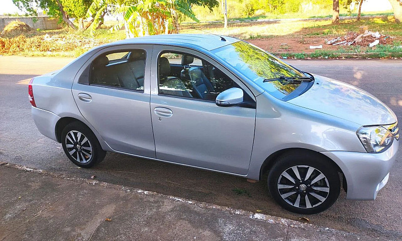 Toyota Etios Platinu...