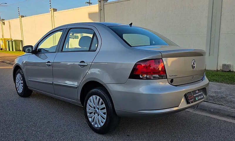 Volkswagen Voyage 1....