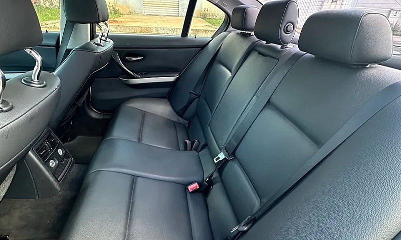 Bmw 320I A 2010...
