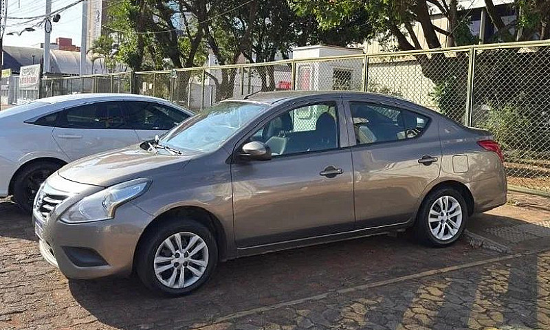 Nissan Versa 1.0 12V...