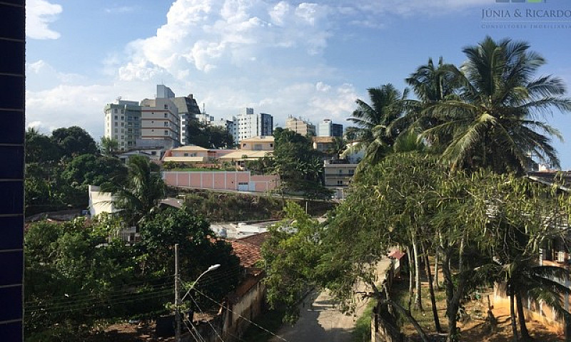 Amplo Apartamento Pe...