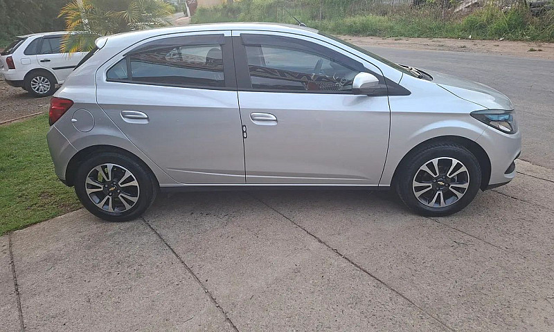 Chevrolet Onix Hatch...