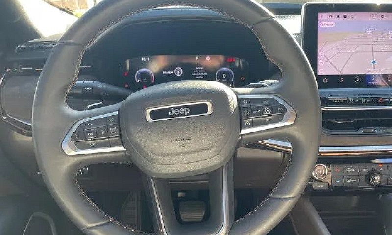 Jeep Commander Overl...