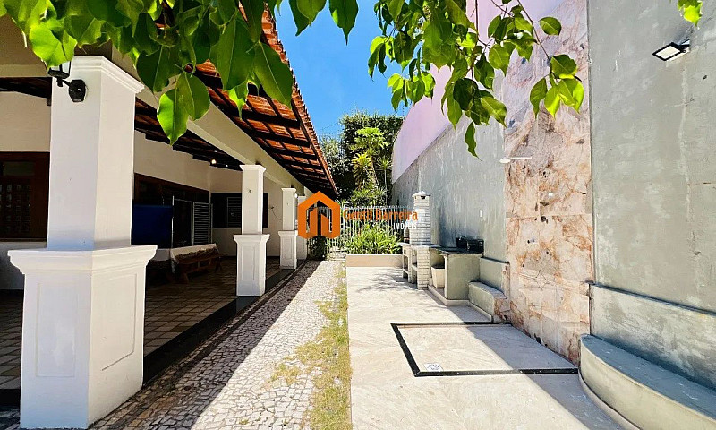 Casa Solta No Bairro...