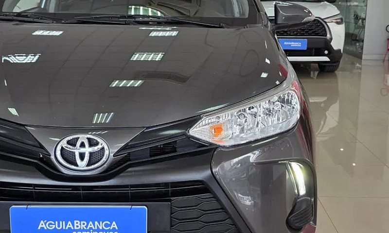 Toyota Yaris Xl Seda...