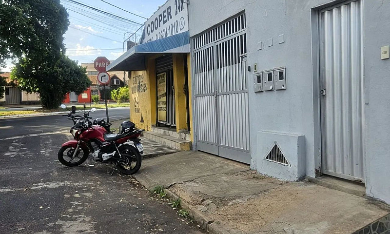 Duas Casas E Um Cômo...