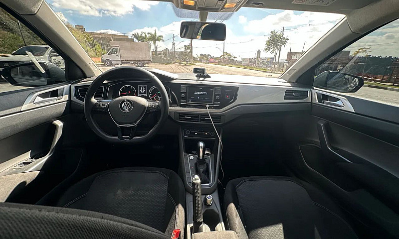 Volkswagen Virtus Hi...