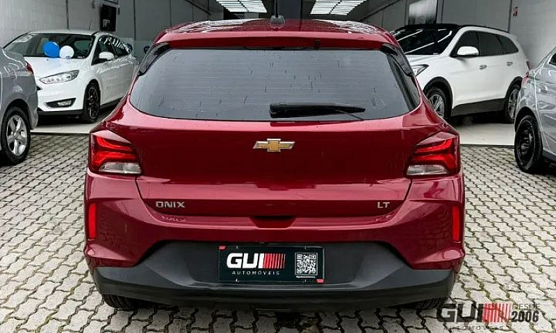 Chevrolet Onix Hatch...