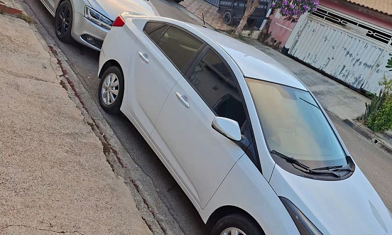 Hyundai Hb20S C.plus...