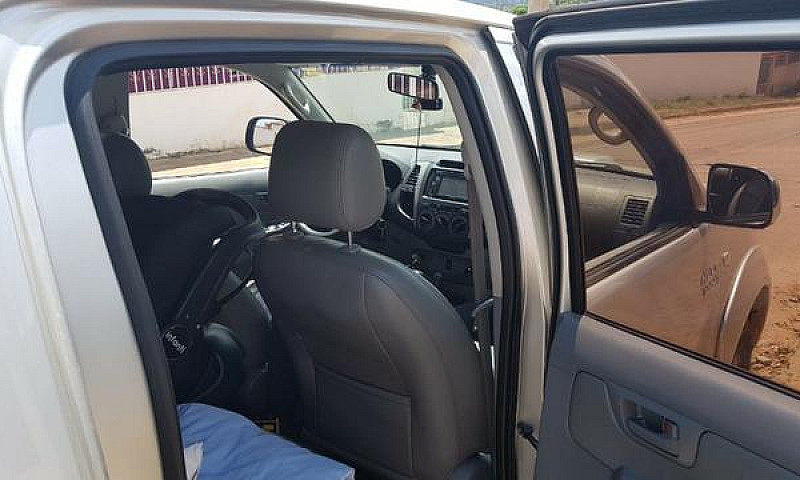 Toyota Hilux 2008 Ve...