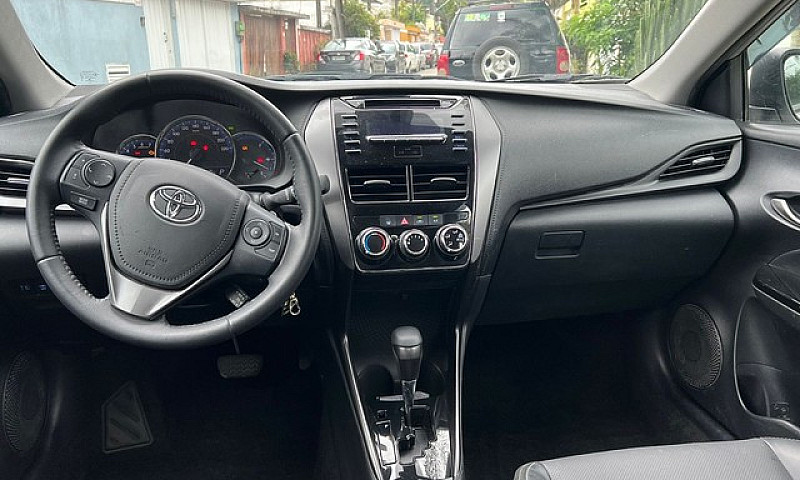 Yaris Xl...
