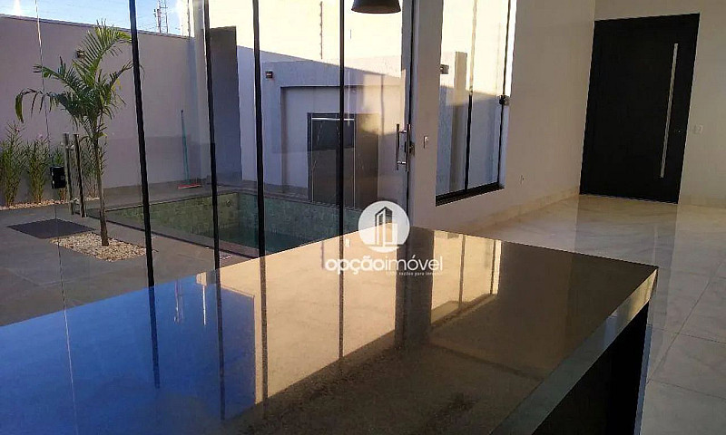Casa Com 3 Dormitóri...