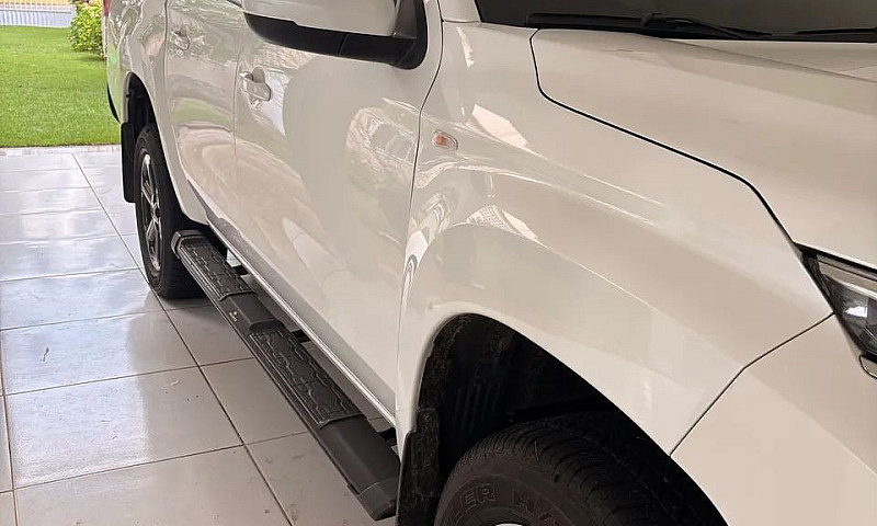 Mitsubishi L200 Trit...