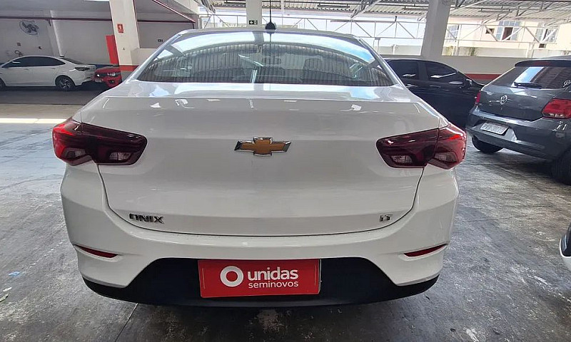 Chevrolet Onix Plus ...