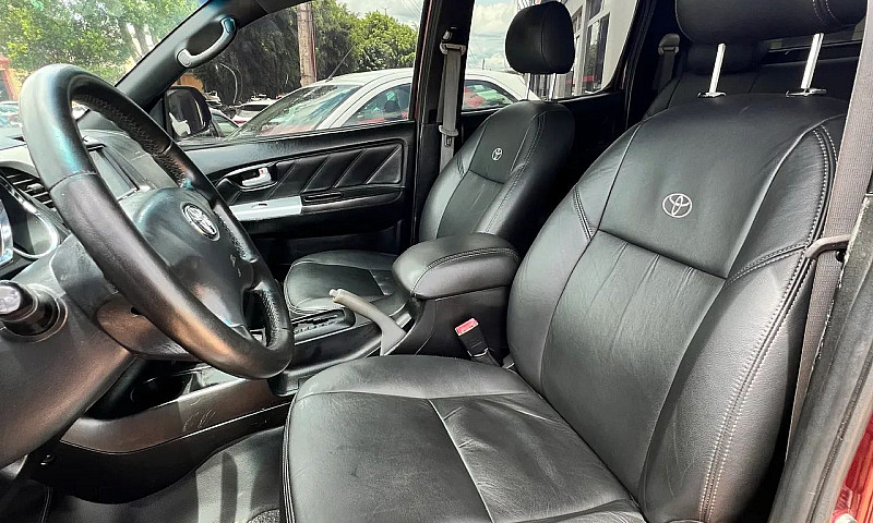  Hilux Cd Srv  4X4 3...