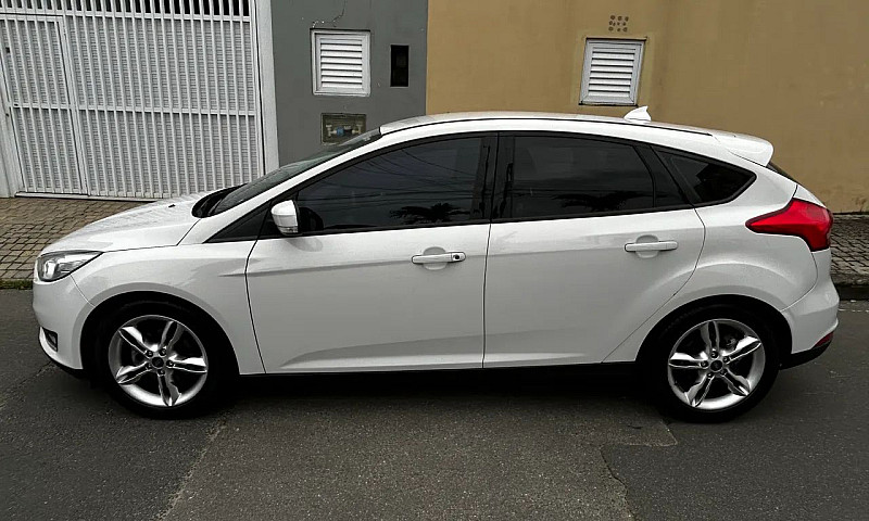Ford Focus 1.6 S/Se/...