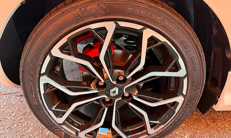 Renault Sandero Spor...