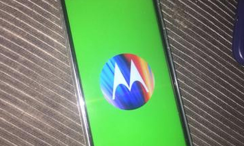 Vendo Moto G6 Plus 6...