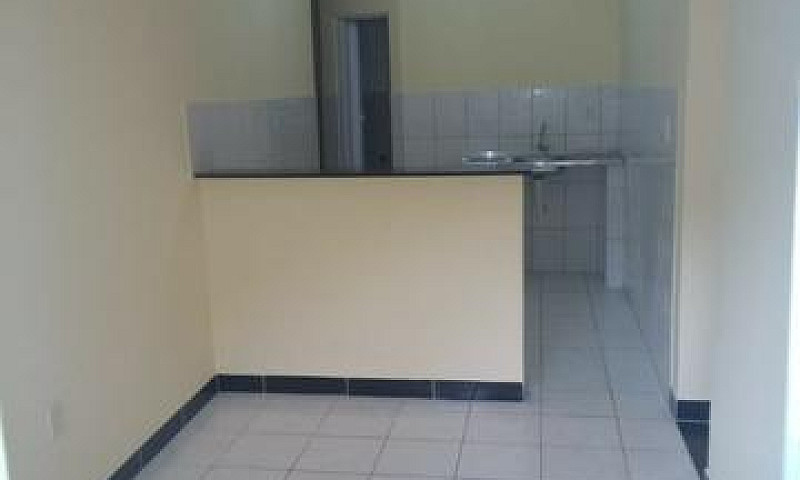 Aluga-Se Um Apartame...