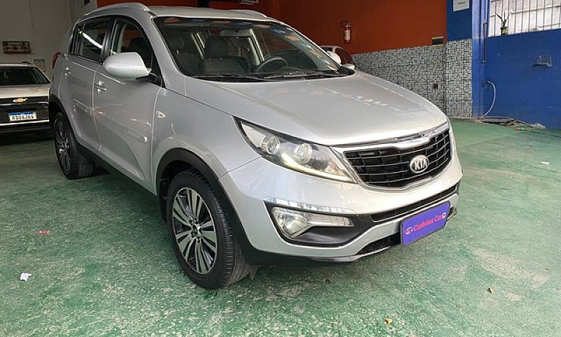 Kia Sportage ...
