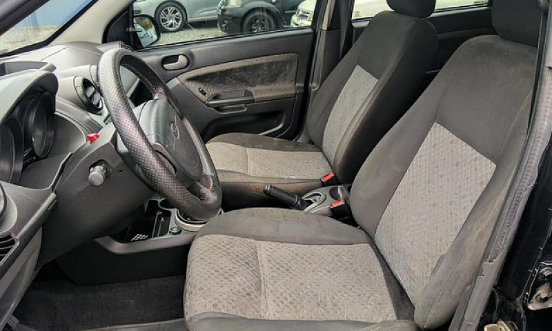 Ford Fiesta 1.6 2013...