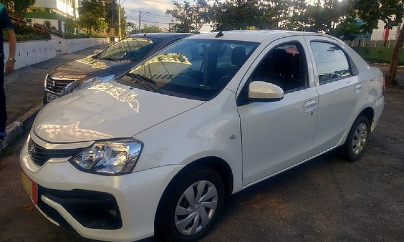 Toyota Etios ...