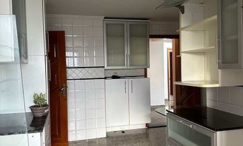 Montpllier Apartamen...