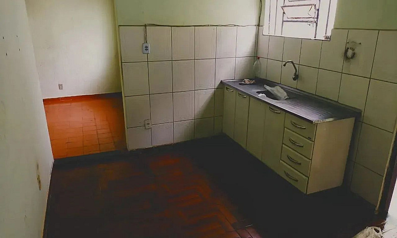 Casa Com 3 Quartos S...