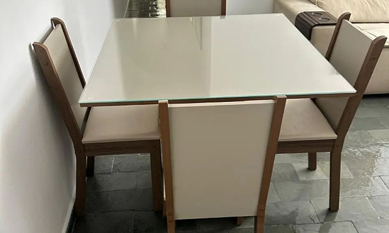 Apto Com Dois Quarto...