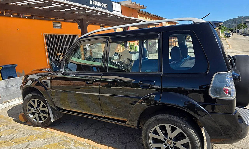 Mitsubishi Pajero Tr...