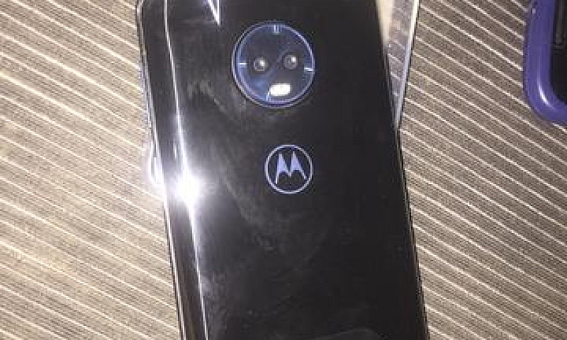 Vendo Moto G6 Plus 6...