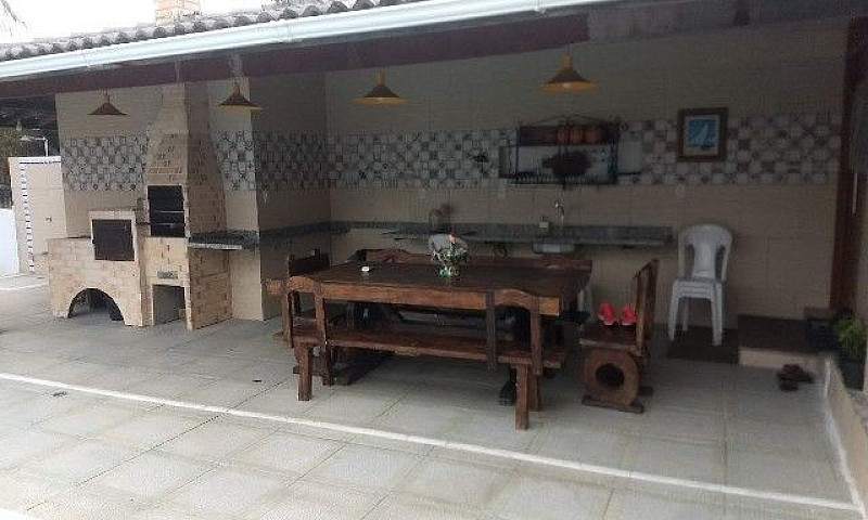Maia Casa Com Piscin...