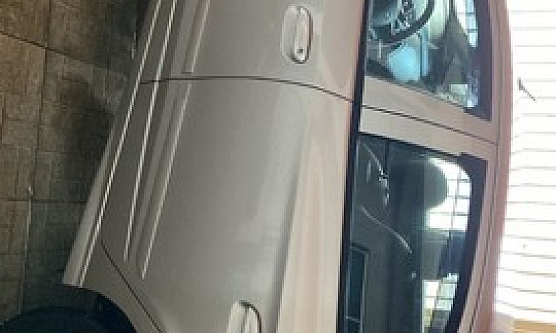 Chevrolet/Onix 1. Om...