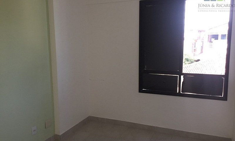 Amplo Apartamento Pe...