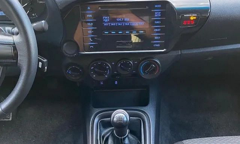 Toyota Hilux Std Pow...