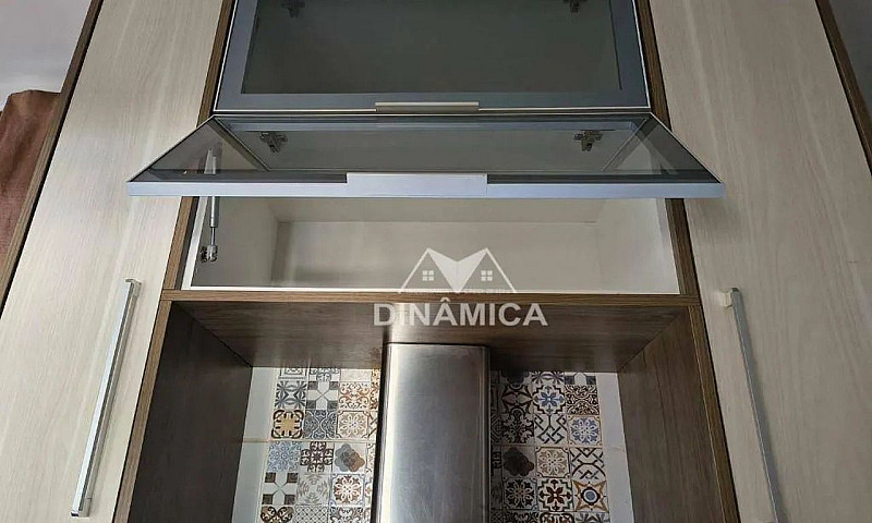 Casa Com 2 Dormitóri...