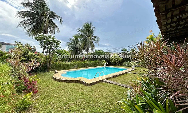 Casa No Calhau Com 3...