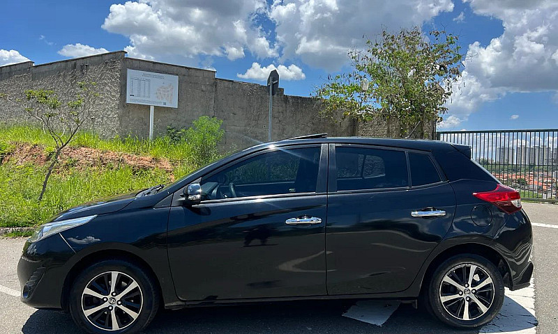 Toyota Yaris Xls 1.5...