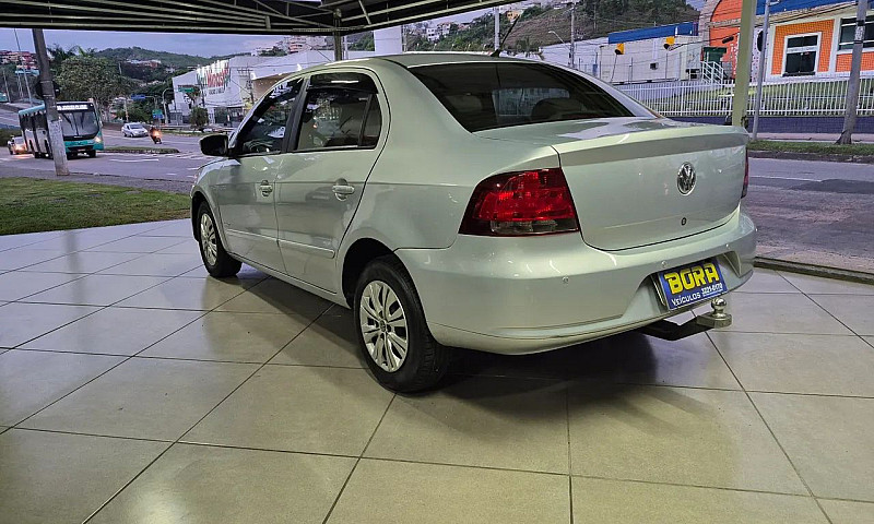 Volkswagen Voyage 1....