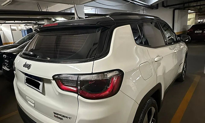 Jeep Compass Sport 2...