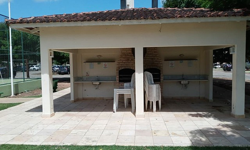 Aluga-Se Apartamento...