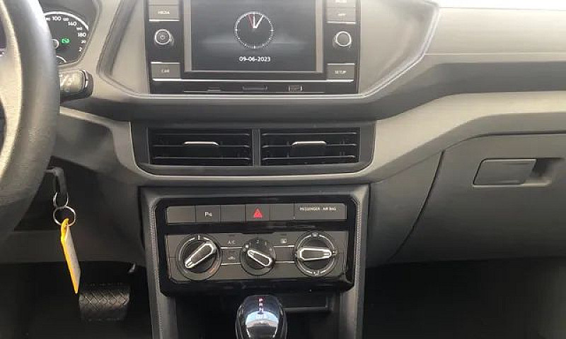 Volkswagen T-Cross 1...