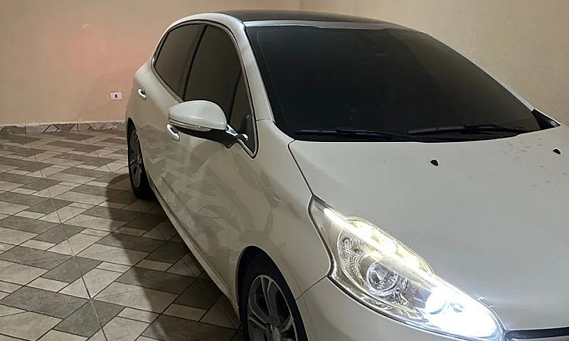 Peugeot 208 Griffe...